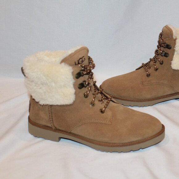 NIB UGG WOMEN'S ROMELY HERITAGE SUEDE SHEARLING LINED LACE UP ANKLE BOOTS - Picture 2 of 8